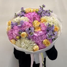 Anna Flowers studio 