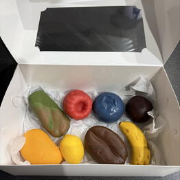 Bento i korpusnye pirozhnye