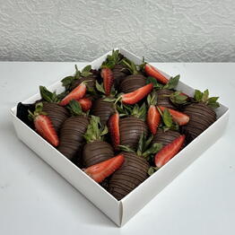 LiyaWithBerries