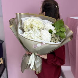 PIONFLO FLOWER SHOP
