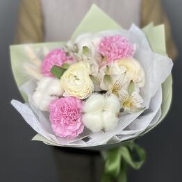 Амор цветы клубника