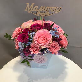 Розы в коробке микс , букет для мамы