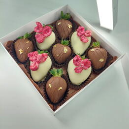 The strawberry case. Gift Workshop