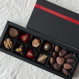 Victera Decor and Chocolate