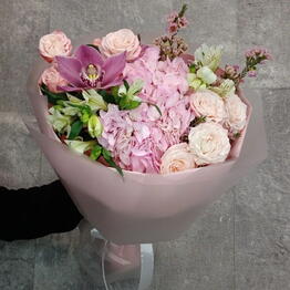 Beautiful Flowers v Krylatskom