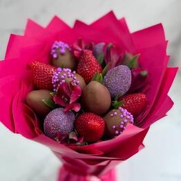 Bouquet of chocolate-covered strawberries Monroe mini