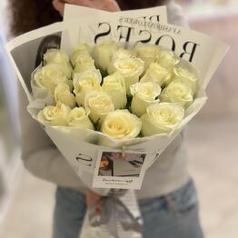 21 white Roses with a medium bud