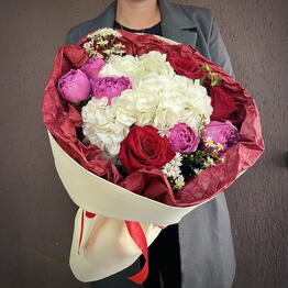 Floristicheskaya masterskaya Lary Karban