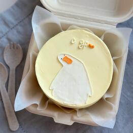 Bento cake with goose