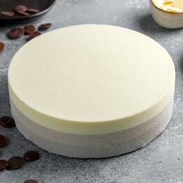 Pastel de mousse "Tres chocolates"