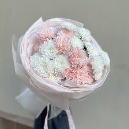 Букет из нежных хризантем