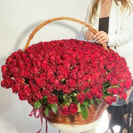 Корзина с цветами