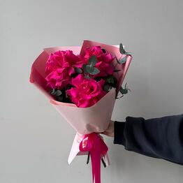 Bright pink inverted roses with eucalyptus FT1212