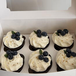 LEBEDEVA CAKES