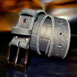 Genuine leather belt, handmade. Color: Black stones