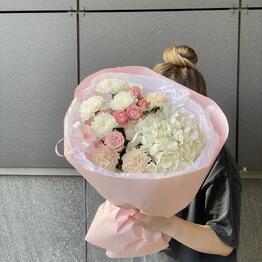 Potseluy&Flower