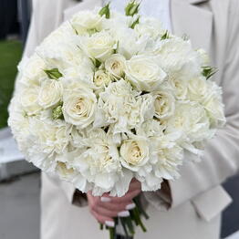 Anna Flowers studio 