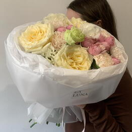 La Luna Flowers