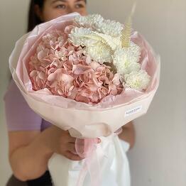 BLOOM ROOM