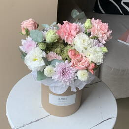 Blanche flowers na Kompozitorov