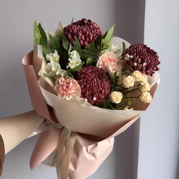 NUDE FLOWERS HOUSE 