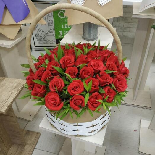 Корзина с цветами