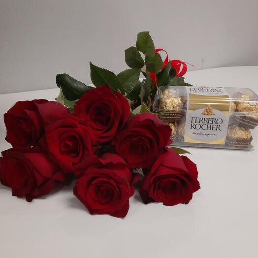 Подарочный набор из 7 красных роз и конфет