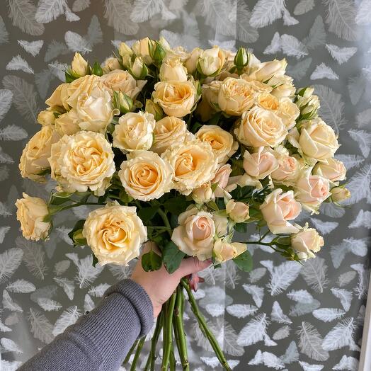 Bouquet of 15 bush roses