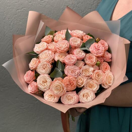 Bouquet of peony roses