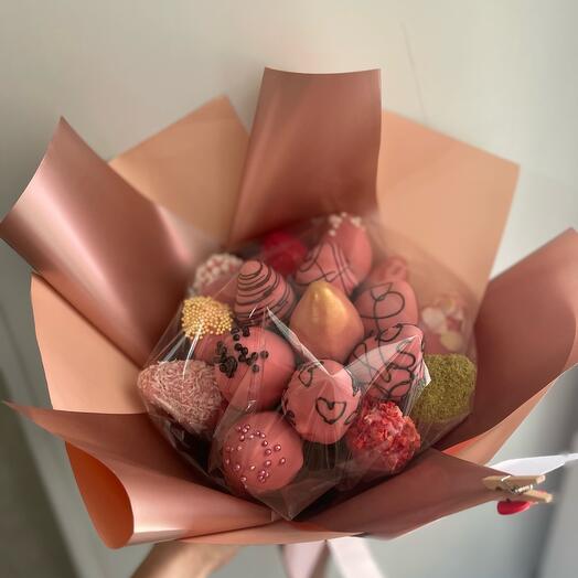 Букет из клубники в шоколаде , 17 шт