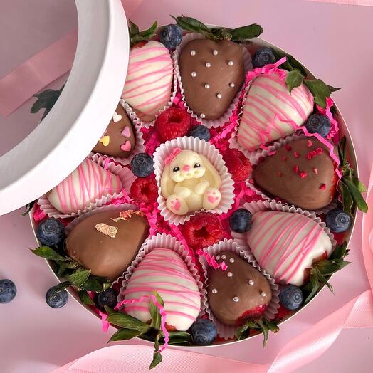 Клубника в шоколаде и зайка 🐰