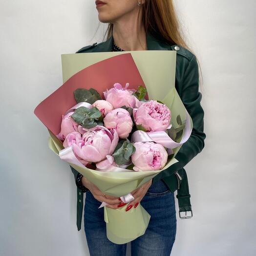 Bouquet of selected peonies 7 pieces