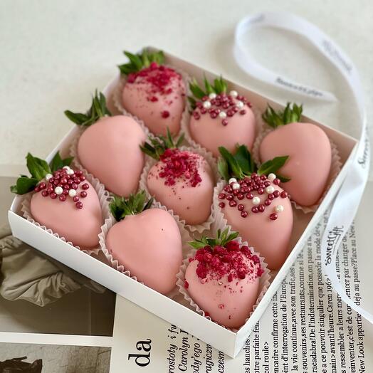 Клубника в шоколаде Pink 9-12шт