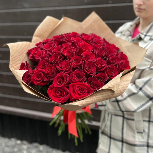 Моно 51 Красная Роза Эквадор в крафте | Happy Flowers