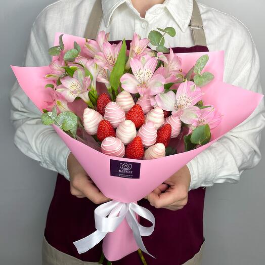 Букет из клубники в шоколаде и цветов Оливия
