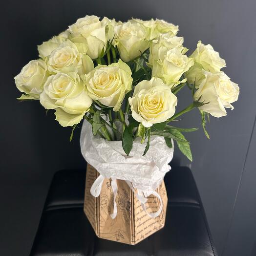 Белые розы в стильном аквабоксе, Цветы и подарки в Домодедово, купить ...