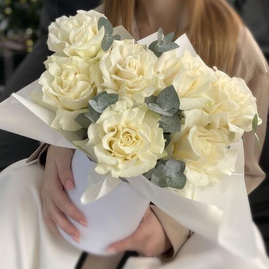 Белая французская роза в боксе 222