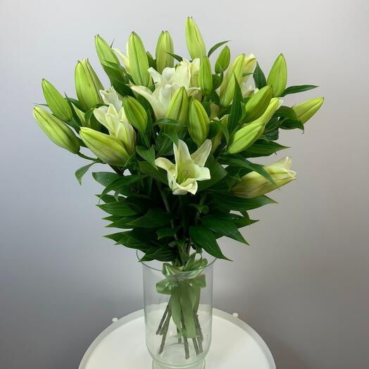 Bouquet of 9 white lilies