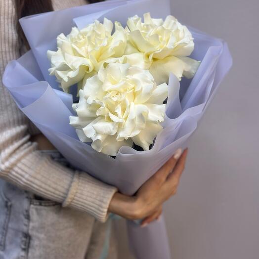 Bouquet of white French roses