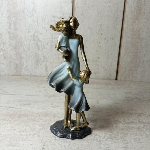 Статуэтка "Мама"