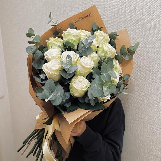 Mono white roses