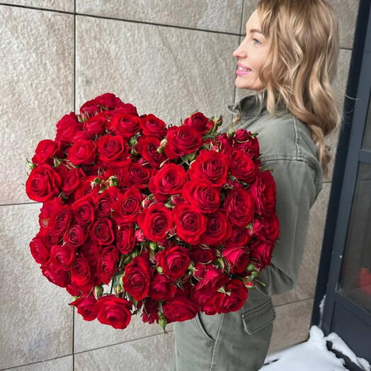 Кустовые розы Ред баблс