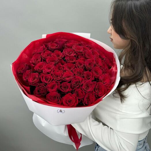 Розы красные