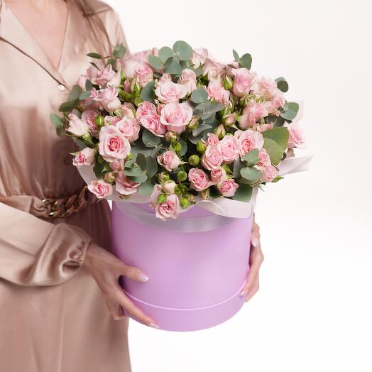 Кустовые розы в шляпной коробке (L) (044)