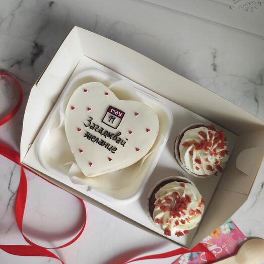Bento cake and cupcakes