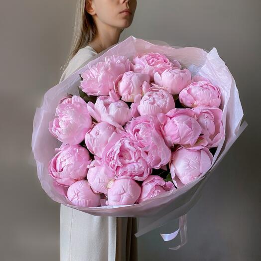 Большой букет  из голландских розовых пионов