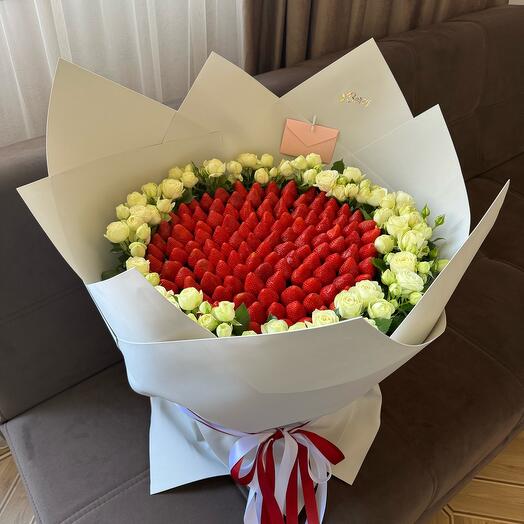 WOW букет из клубники и роз