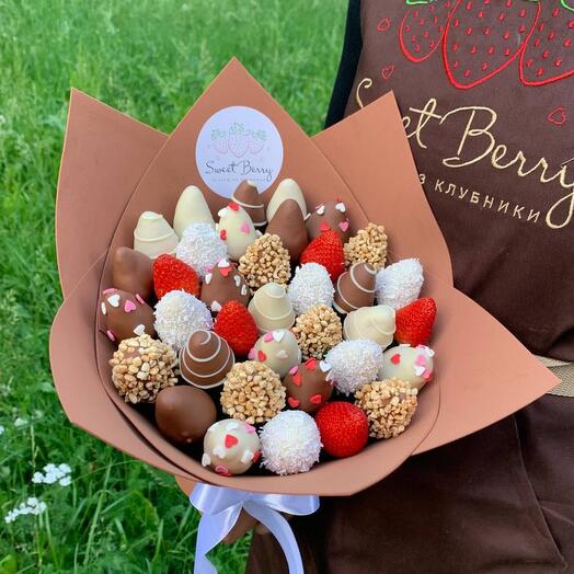 Ramo de fresas cubiertas de chocolate