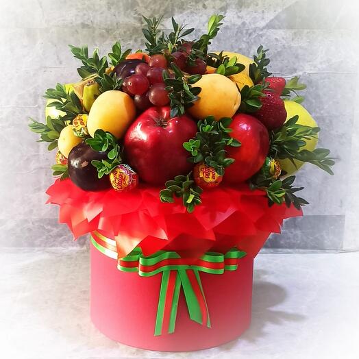 Коробка с фруктами, букет фруктовый