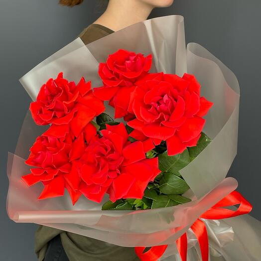 A gorgeous bouquet of 5 Scarlet French Roses